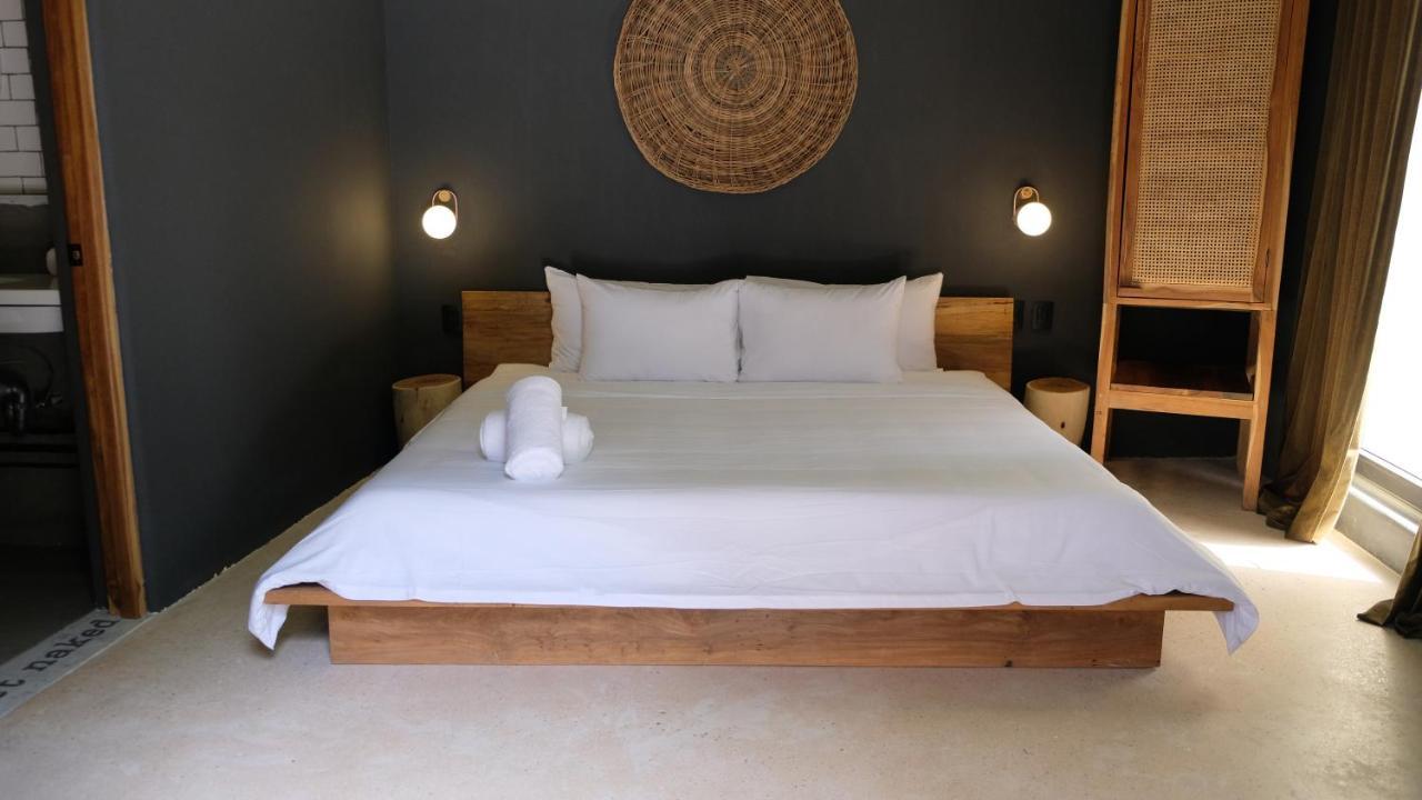 Loba Male Only Bed & Breakfast Tulum